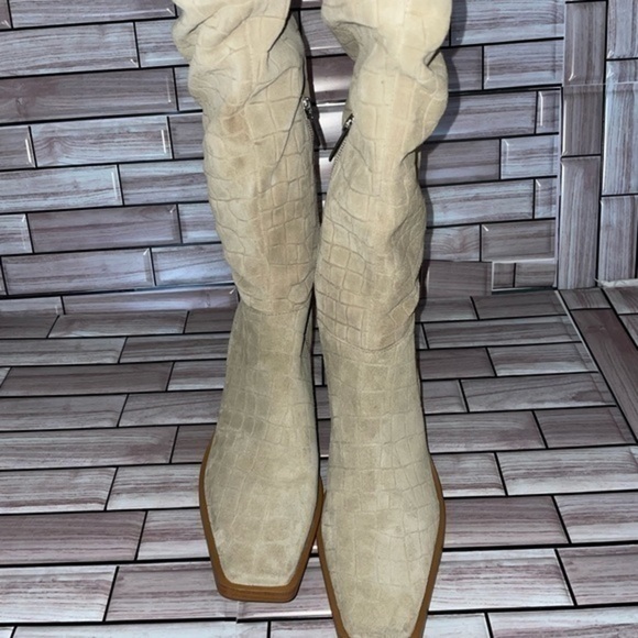 Vince Camuto Women's Alimber Slouch Leather Riding Boots Beige Size 8.5 - Picture 3 of 8